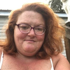 Meet your Posher, Carrie